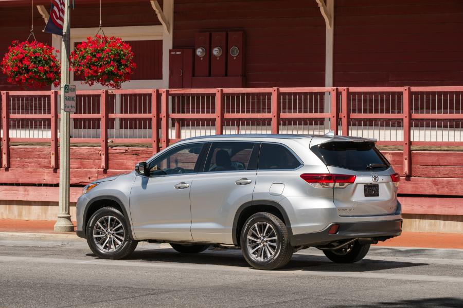  Toyota Highlander XLE 2016 года  (фото 5 из 18)